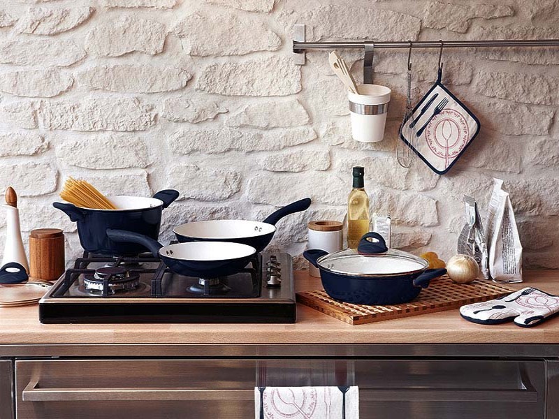 Patelnia ceramiczna – dlaczego warto ją mieć? Patelnia ceramiczna – dlaczego warto ją mieć?